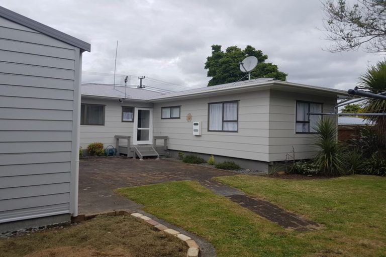 Photo of property in 1/39 Kelvin Road, Papakura, 2110