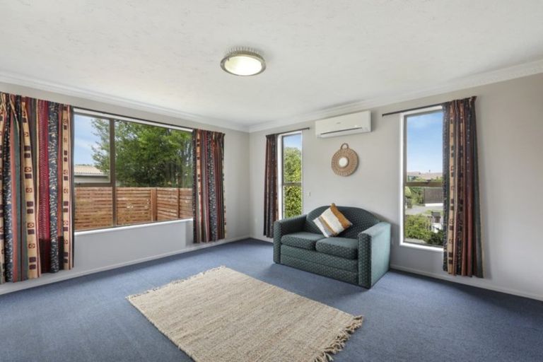 Photo of property in 1/22 Camrose Place, Ilam, Christchurch, 8041