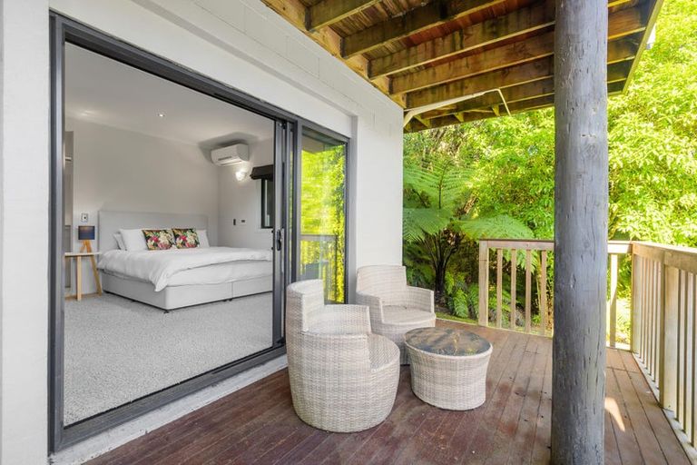 Photo of property in 3 Whakamoenga Point, Acacia Bay, Taupo, 3385