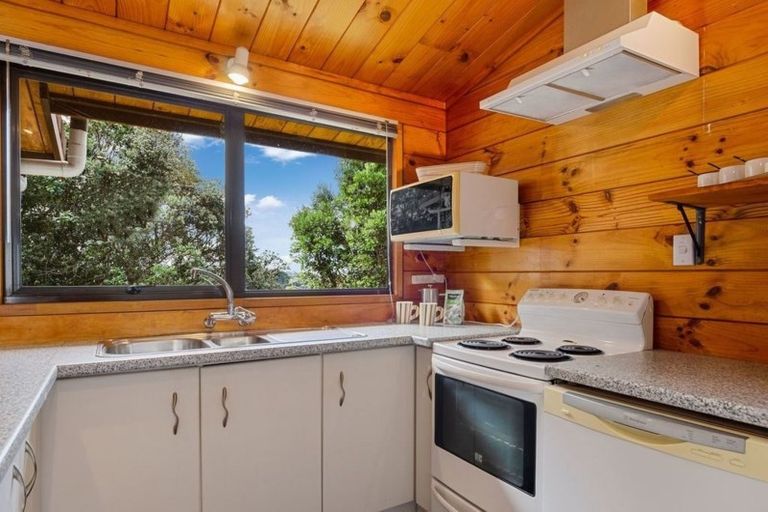 Photo of property in 156 Oaktree Avenue, Browns Bay, Auckland, 0630