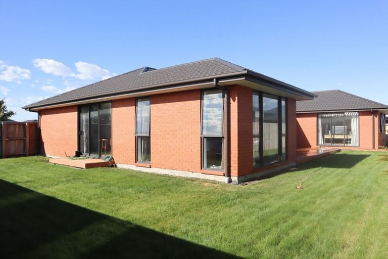 Photo of property in 17 Exeter Lane, Rolleston, 7614