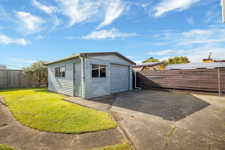 Photo of property in 21 Paradise Place, Milson, Palmerston North, 4414