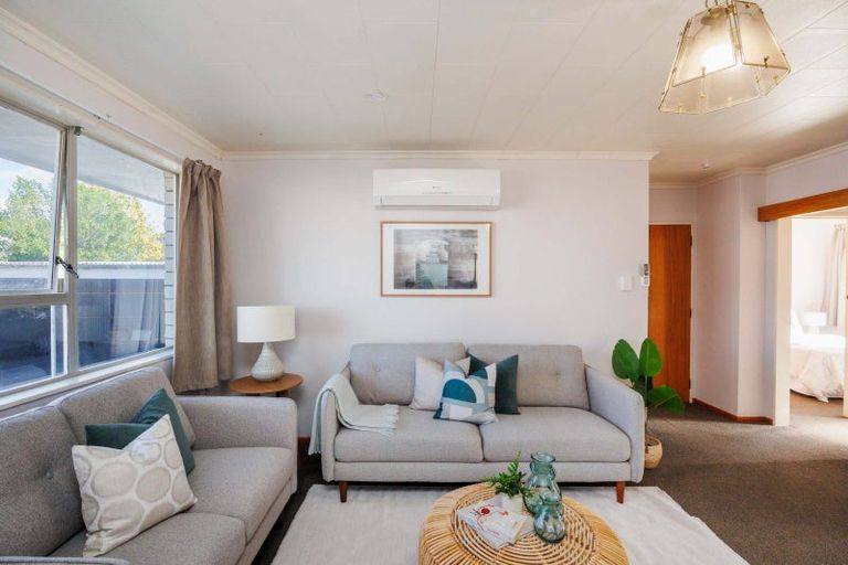 Photo of property in 8 Kiwi Court, Roslyn, Palmerston North, 4414