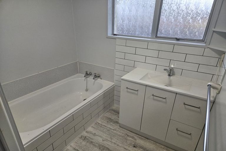 Photo of property in 50a Sinclair Street, New Brighton, Christchurch, 8083