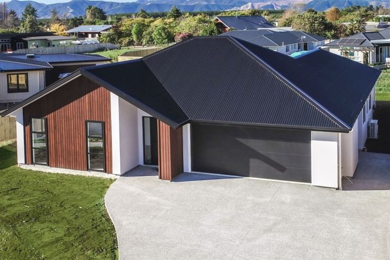 Photo of property in 8 Rana Place, Mapua, 7005