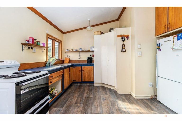 Photo of property in 70 Parsonage Road, Waimate, 7978