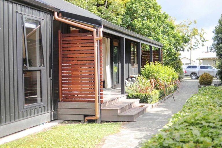 Photo of property in 19 Allens Lane, Clive, 4102