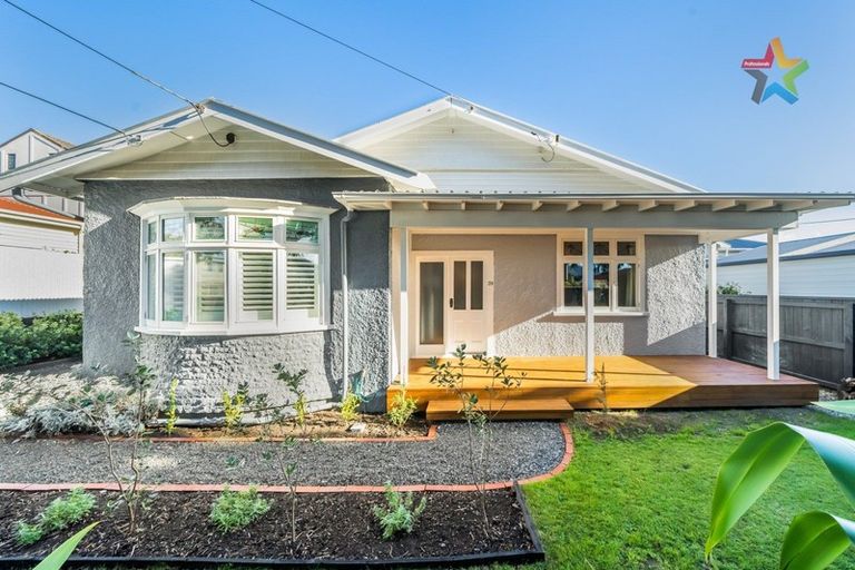 Photo of property in 35 Cuba Street, Petone, Lower Hutt, 5012