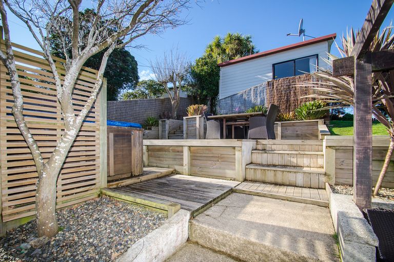 Photo of property in 27 Teignmouth Street, Abbotsford, Dunedin, 9018