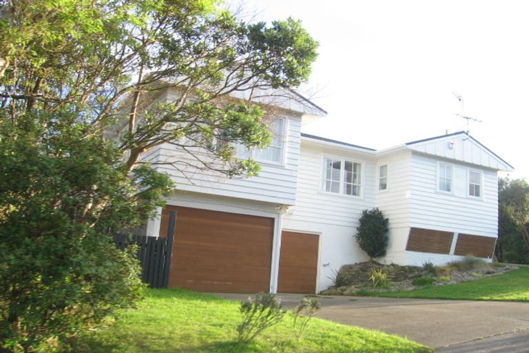 Photo of property in 13 Lauderdale Road, Papakowhai, Porirua, 5024