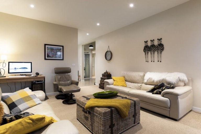 Photo of property in 20 Saint Pauls Drive, Brookfield, Tauranga, 3110