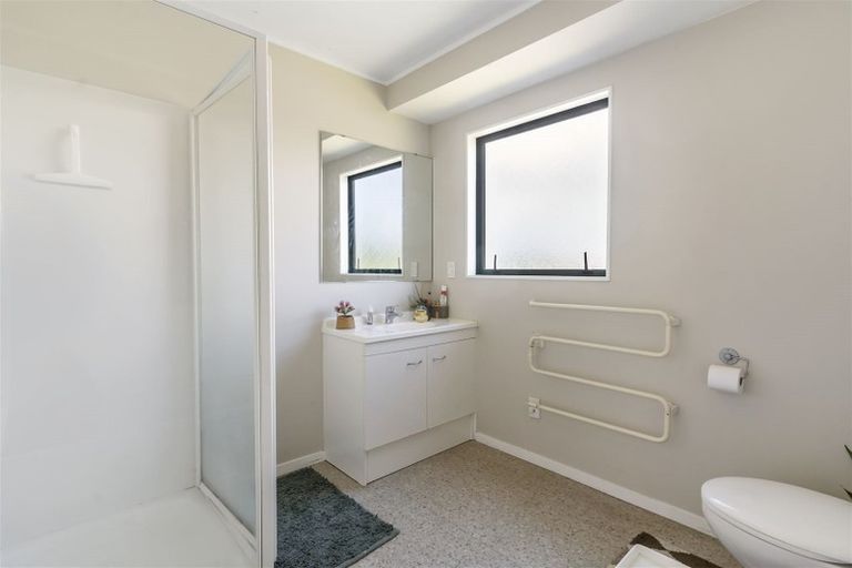 Photo of property in 5 Kinvig Place, Ranui, Auckland, 0612