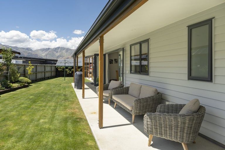 Photo of property in 11 Teal Place, Lake Hawea, Wanaka, 9382