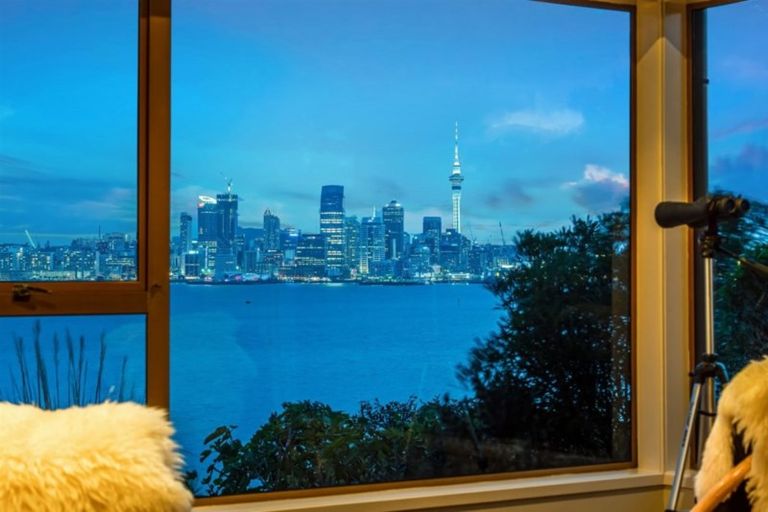 Photo of property in 5 Norwood Road, Bayswater, Auckland, 0622