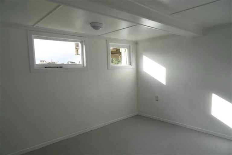 Photo of property in 211 Carrington Street, Vogeltown, New Plymouth, 4310