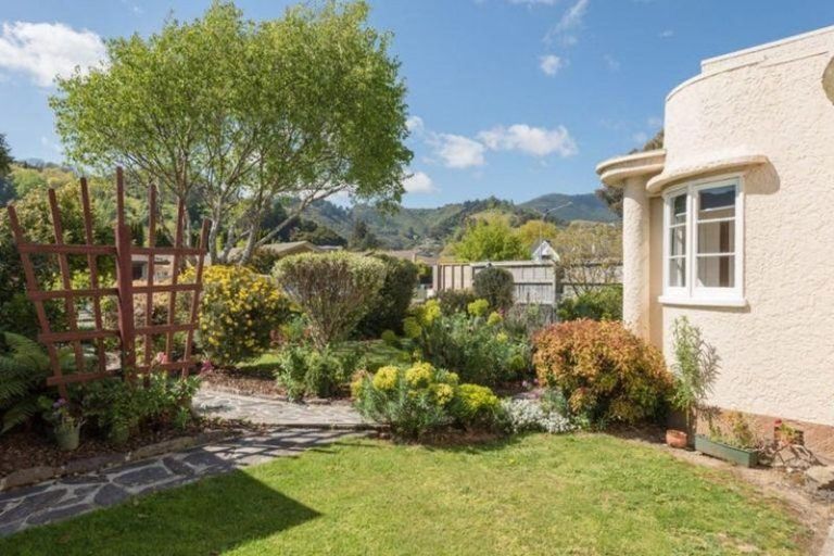 Photo of property in 56 Tasman Street, The Wood, Nelson, 7010