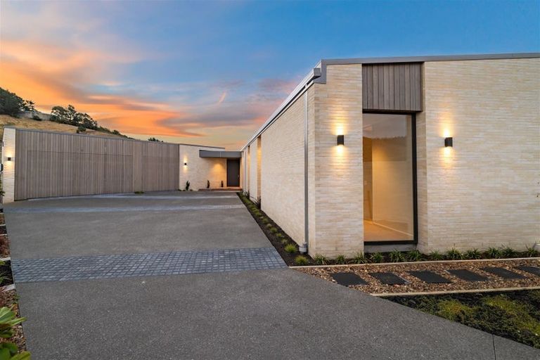 Photo of property in 2 Steve Askin Drive, Cracroft, Christchurch, 8022