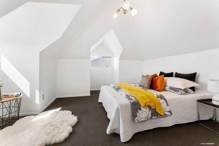 Photo of property in 104a Flanshaw Road, Te Atatu South, Auckland, 0610