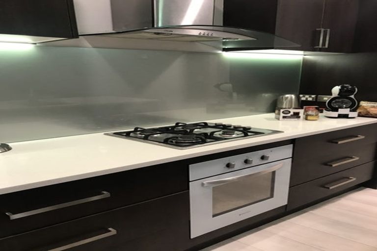 Photo of property in 15 Old Lake Road, Narrow Neck, Auckland, 0624