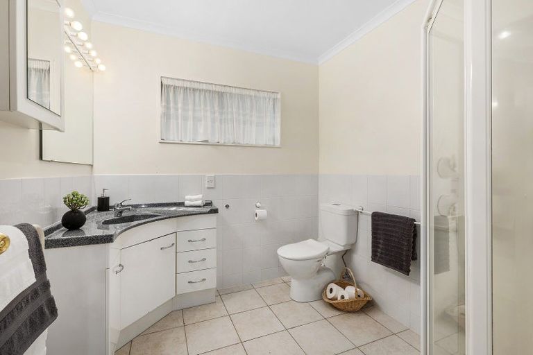 Photo of property in 139 Woodman Drive, Tawa, Wellington, 5028