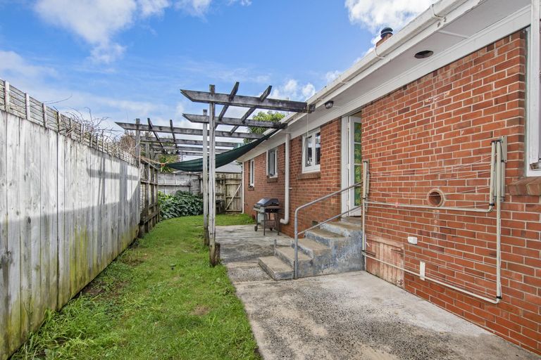 Photo of property in 1 Mclean Street, Woodville, 4920