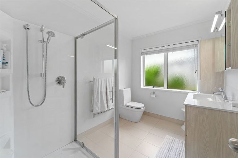 Photo of property in 100 Ferry Road, Arkles Bay, Whangaparaoa, 0932