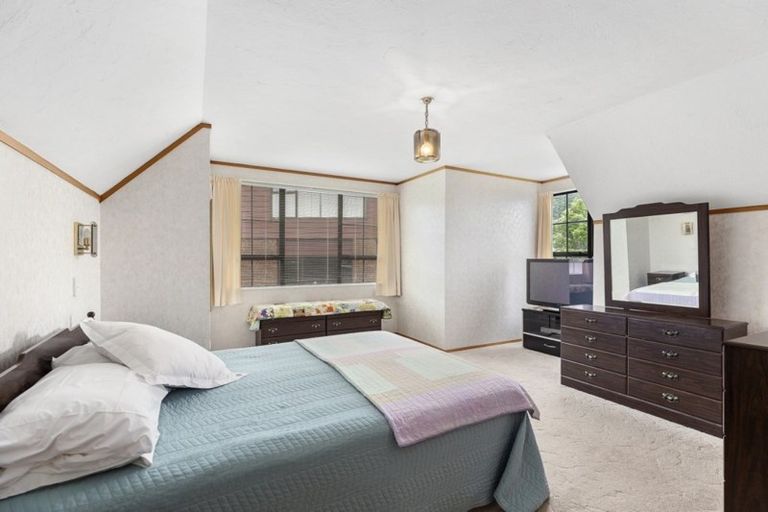 Photo of property in 30 Satara Crescent, Khandallah, Wellington, 6035