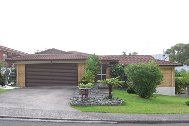 Photo of property in 5 Wairata Place, Te Atatu South, Auckland, 0610