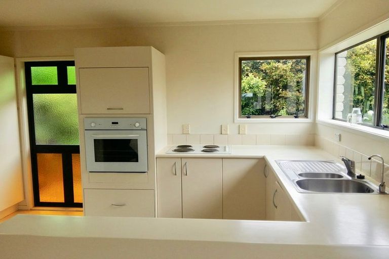 Photo of property in 3/3 Peter Terrace, Castor Bay, Auckland, 0620