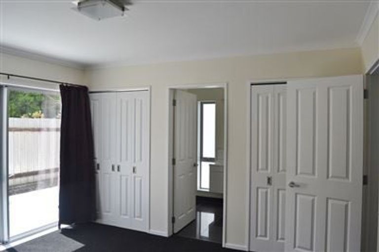 Photo of property in 33 Leighton Avenue, Waiwhetu, Lower Hutt, 5010