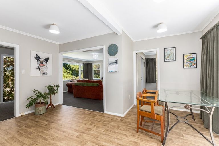 Photo of property in 15 Mana View Road, Paremata, Porirua, 5026