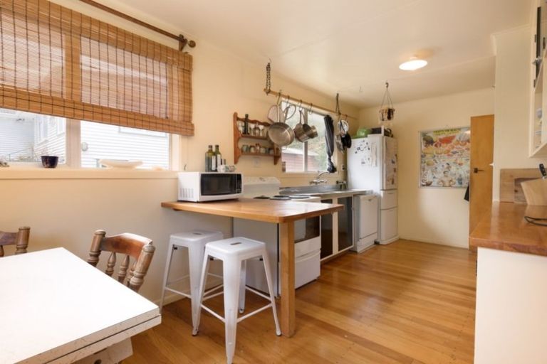 Photo of property in 2 Owhiti Street, Titahi Bay, Porirua, 5022