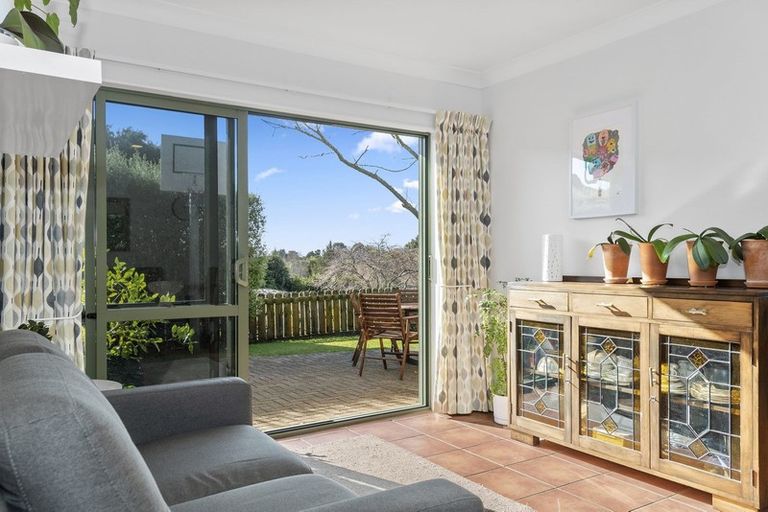 Photo of property in 10 Wouldbank Way, Welcome Bay, Tauranga, 3112