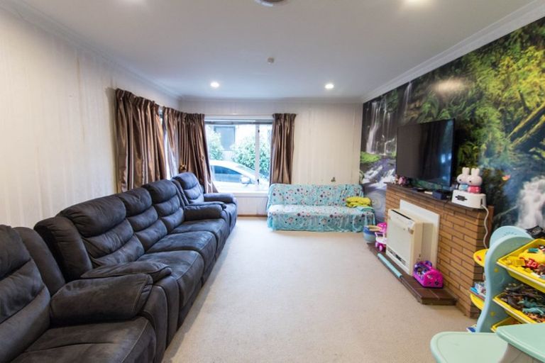 Photo of property in 57 Oriana Crescent, Hornby, Christchurch, 8042