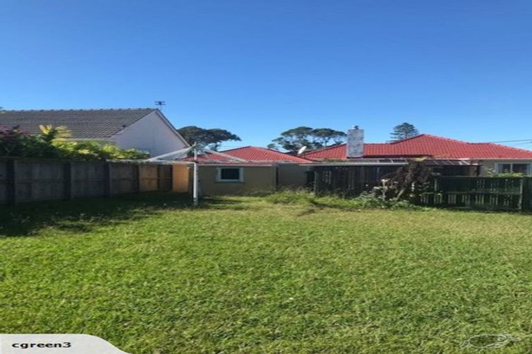 Photo of property in 22 Niccol Avenue, Narrow Neck, Auckland, 0624