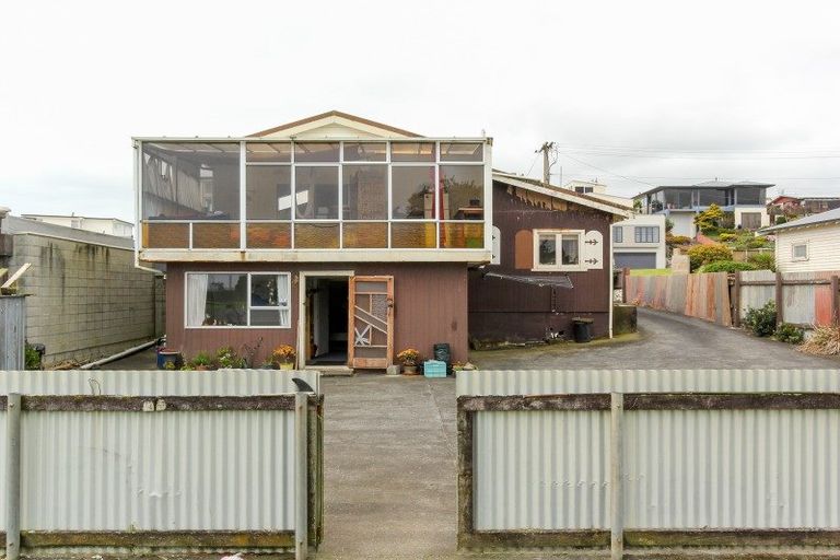 Photo of property in 6 Nobs Line, Strandon, New Plymouth, 4312