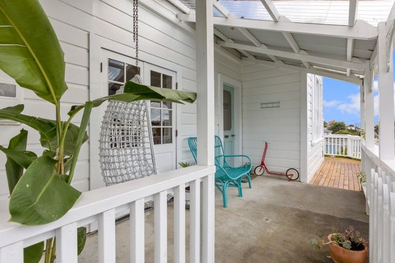 Photo of property in 54 Belt Road, New Plymouth, 4310