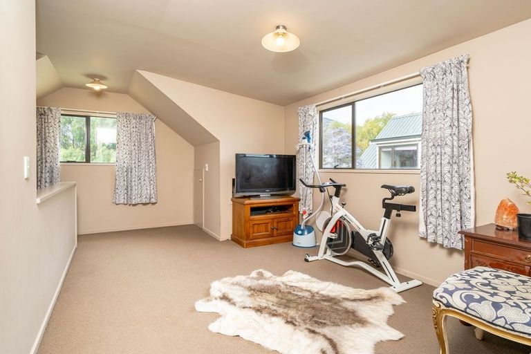 Photo of property in 46 Kinmont Crescent, Kinmont Park, Mosgiel, 9024