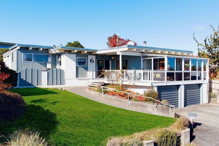 Photo of property in 6 Regents Grove, Richmond Heights, Taupo, 3330