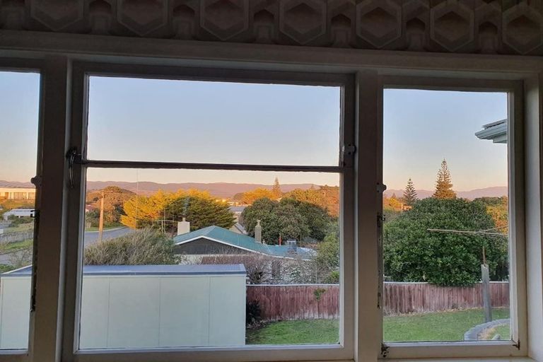 Photo of property in 26 Marine Parade, Otaki Beach, Otaki, 5512