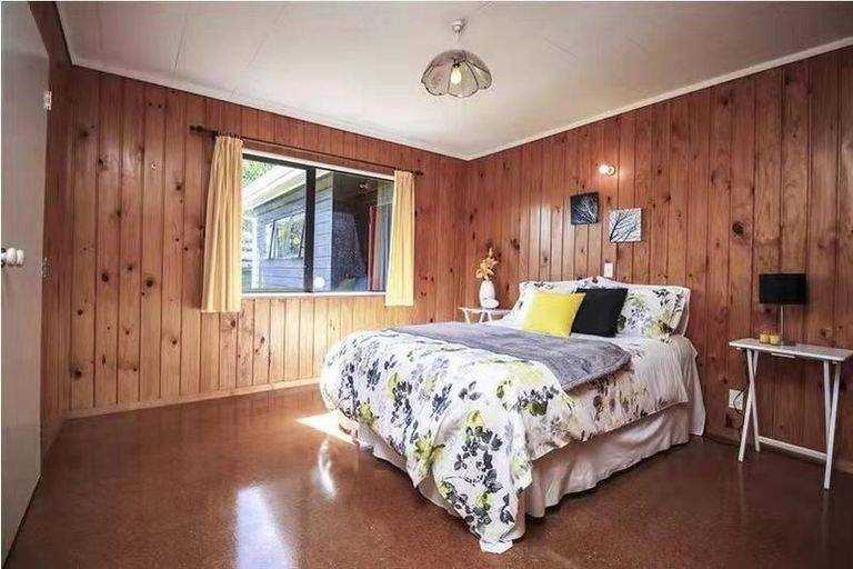 Photo of property in 1/20 Yeovil Road, Te Atatu Peninsula, Auckland, 0610