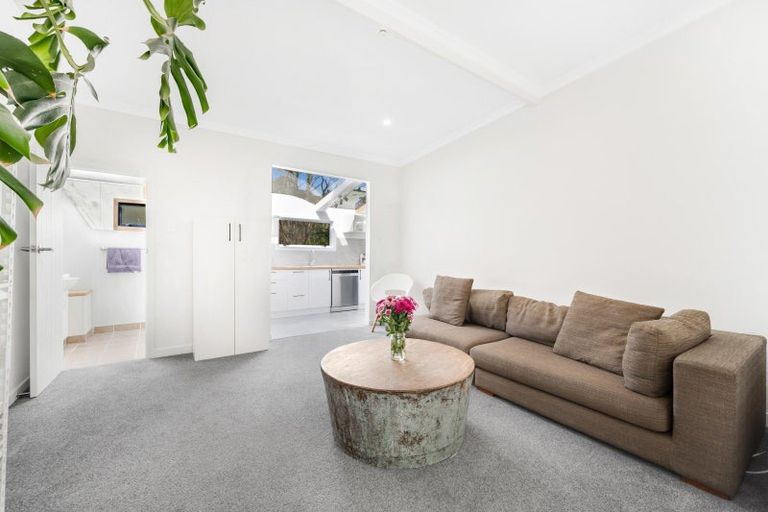 Photo of property in 56 Somerville Road, Shelly Park, Auckland, 2014