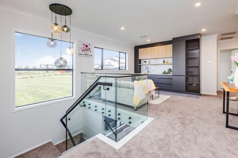 Photo of property in 29 Seagreen Avenue, Rosehill, Papakura, 2113