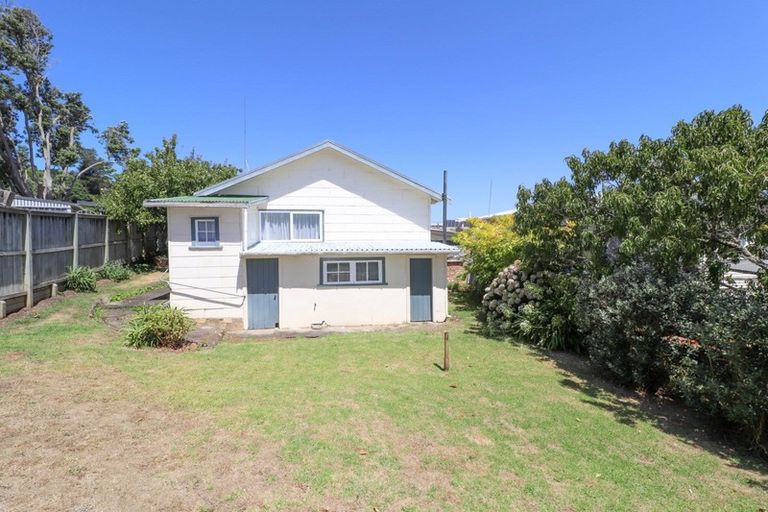 Photo of property in 105 Coromandel Street, Thames, 3500