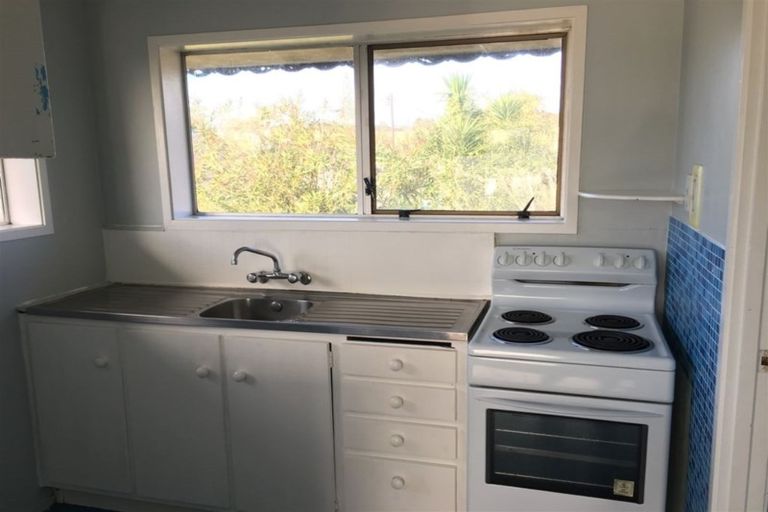 Photo of property in 6/126 Lynwood Road, New Lynn, Auckland, 0600