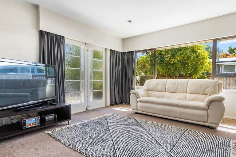 Photo of property in 26 Liverton Crescent, Bishopdale, Christchurch, 8053