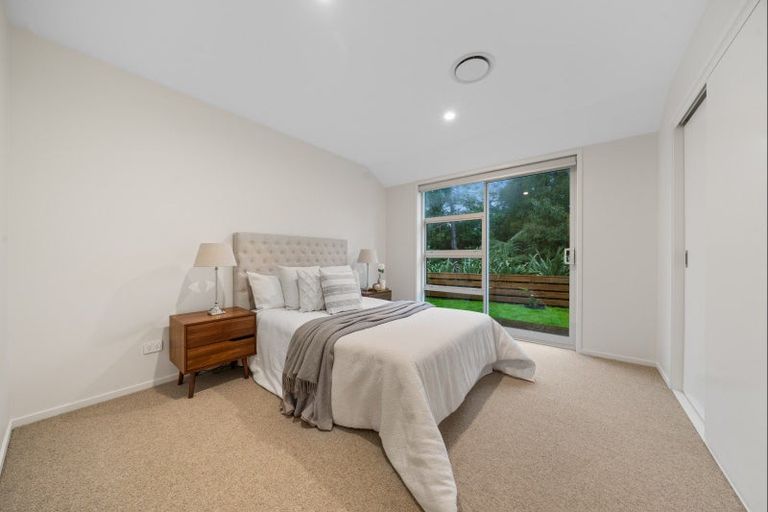 Photo of property in 16 Atutahi Street, Hurdon, New Plymouth, 4310