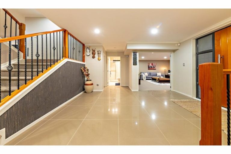 Photo of property in 12 Lucca Crescent, Flat Bush, Auckland, 2019