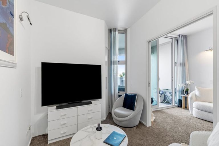 Photo of property in 415/11 Tamariki Avenue, Kelston, Auckland, 0602