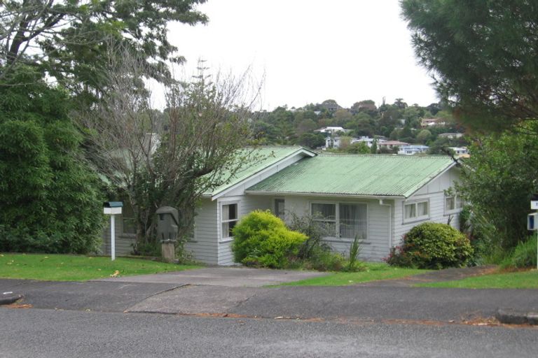 Photo of property in 9 Dolbear Street, Titirangi, Auckland, 0604